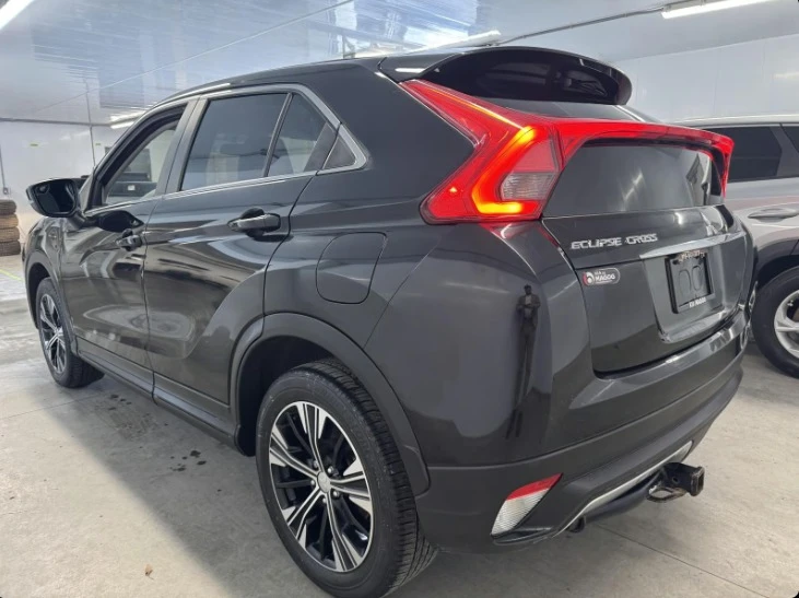 2020 Mitsubishi Eclipse Cross - Image 2 of 4