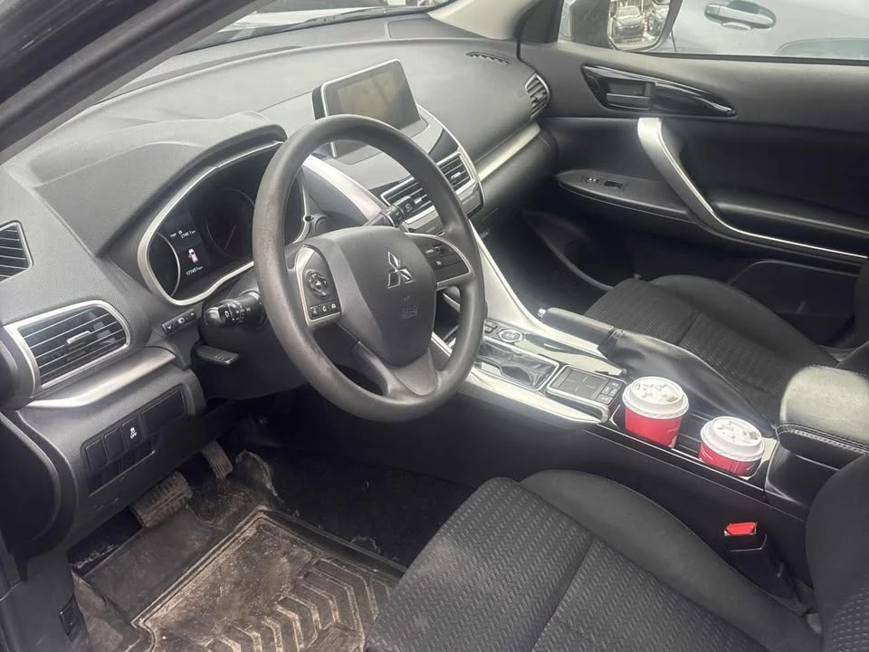 2020 Mitsubishi Eclipse Cross - Image 8 of 10