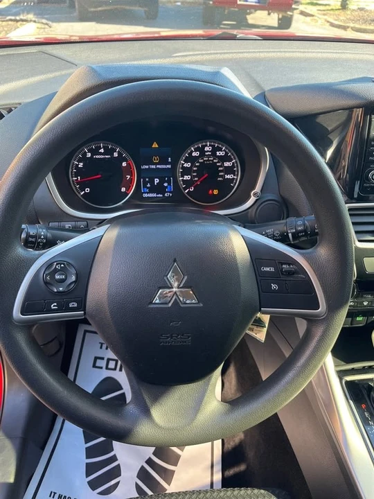 2020 Mitsubishi Eclipse Cross - Image 8 of 14