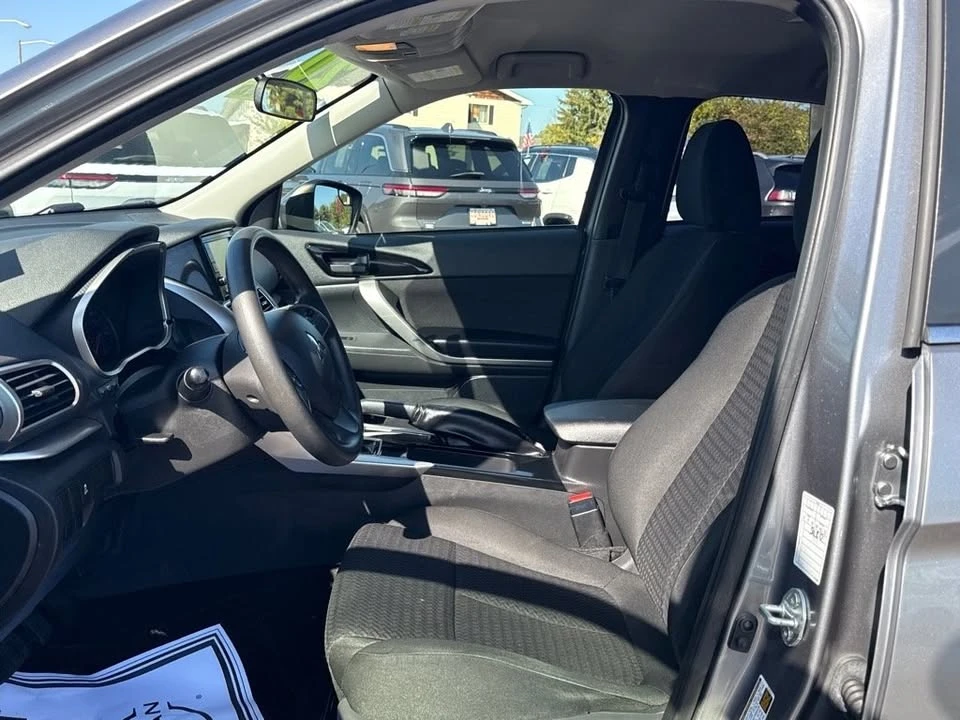 2020 Mitsubishi Eclipse Cross - Image 10 of 16