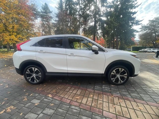 2020 Mitsubishi Eclipse Cross - Image 4 of 19