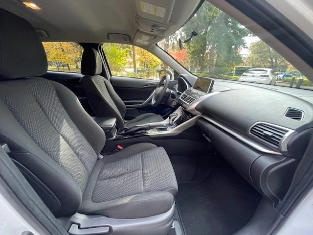 2020 Mitsubishi Eclipse Cross - Image 9 of 19