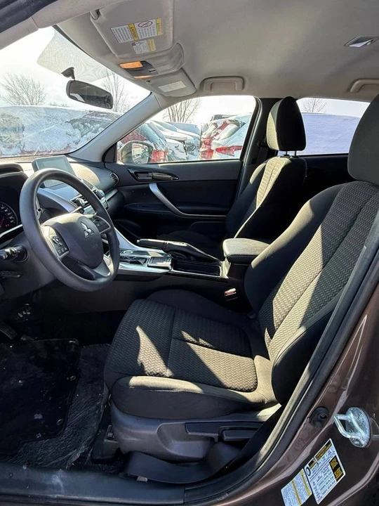 2020 Mitsubishi Eclipse Cross - Image 8 of 10