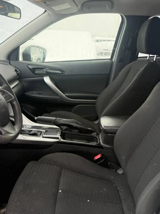 2020 Mitsubishi Eclipse Cross - Image 8 of 9