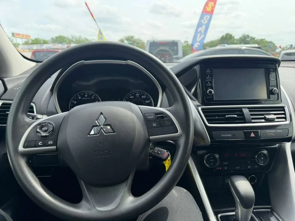 2020 Mitsubishi Eclipse Cross - Image 5 of 12