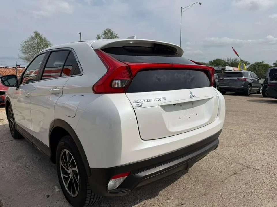 2020 Mitsubishi Eclipse Cross - Image 9 of 12