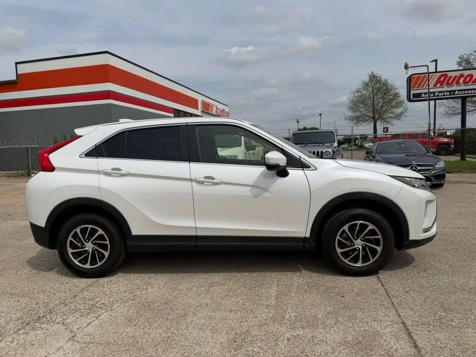 2020 Mitsubishi Eclipse Cross - Image 3 of 12