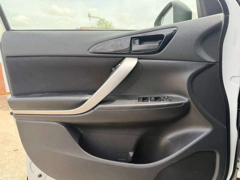 2020 Mitsubishi Eclipse Cross - Image 4 of 12