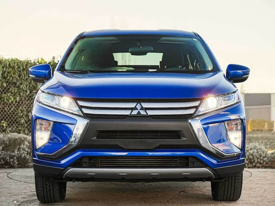 2020 Mitsubishi Eclipse Cross - Image 2 of 19