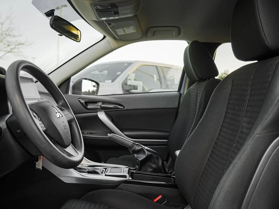 2020 Mitsubishi Eclipse Cross - Image 11 of 19