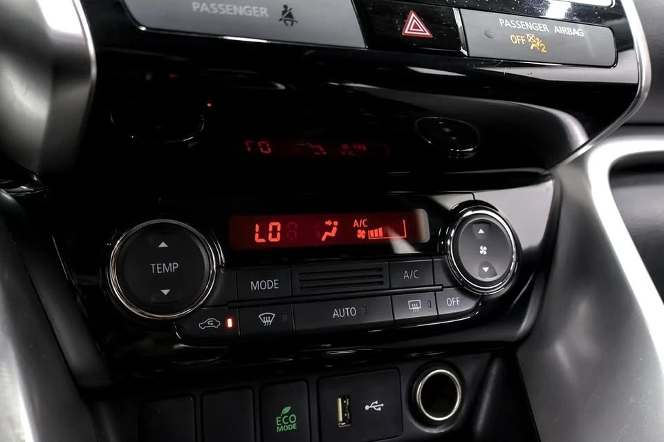 2020 Mitsubishi Eclipse Cross - Image 17 of 20