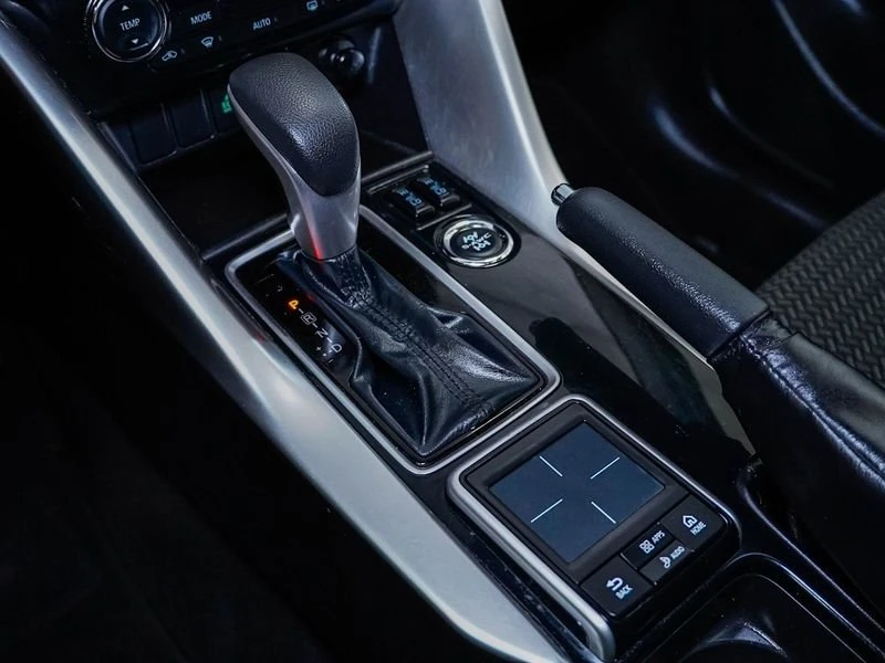2020 Mitsubishi Eclipse Cross - Image 14 of 20