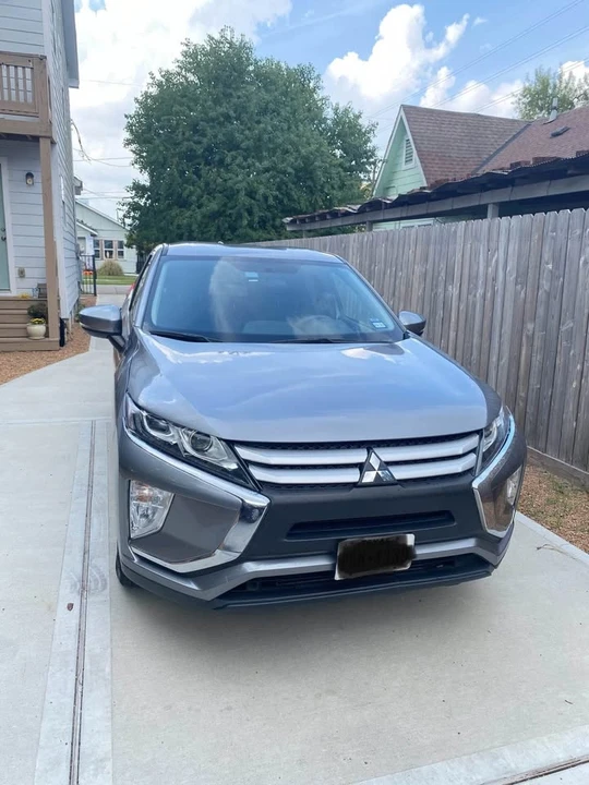 2020 Mitsubishi Eclipse Cross - Image 2 of 11