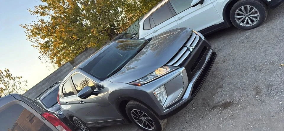 2020 Mitsubishi Eclipse Cross - Image 2 of 7