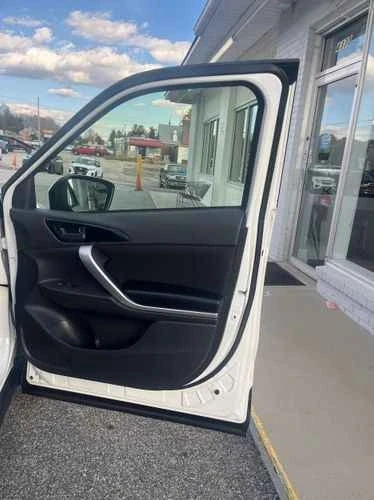 2020 Mitsubishi Eclipse Cross - Image 17 of 18