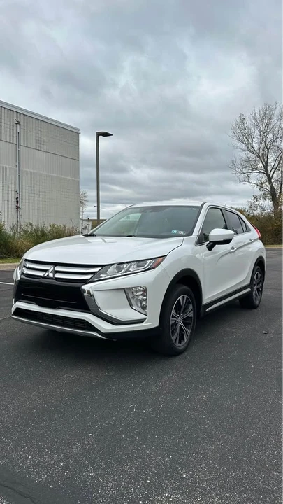 2020 Mitsubishi Eclipse Cross - Image 2 of 15