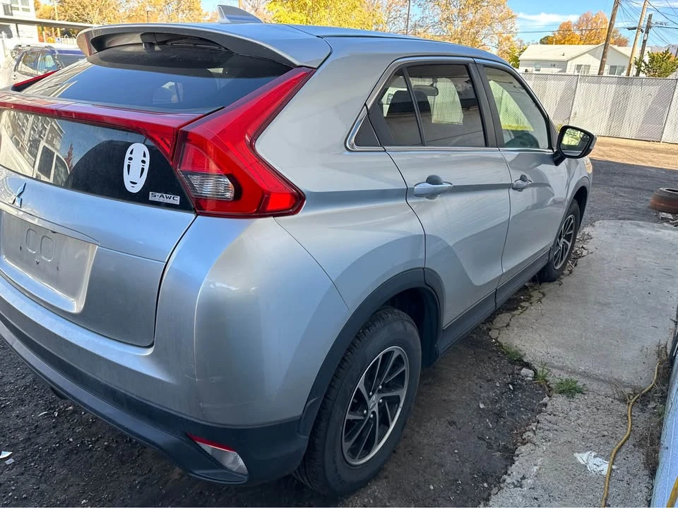2020 Mitsubishi Eclipse Cross - Image 5 of 8
