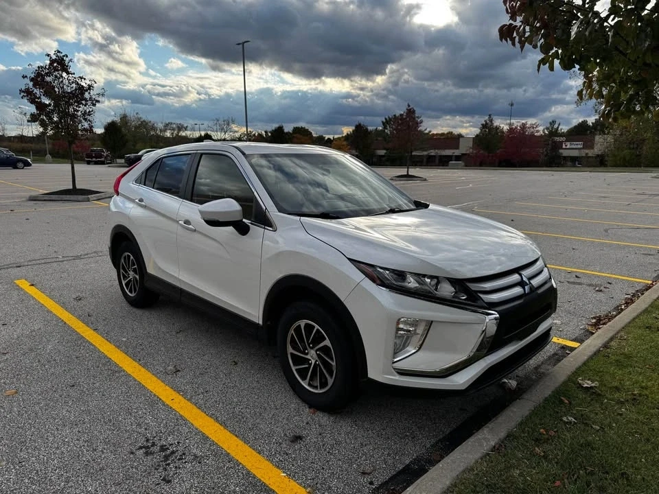2020 Mitsubishi Eclipse Cross - Image 2 of 7