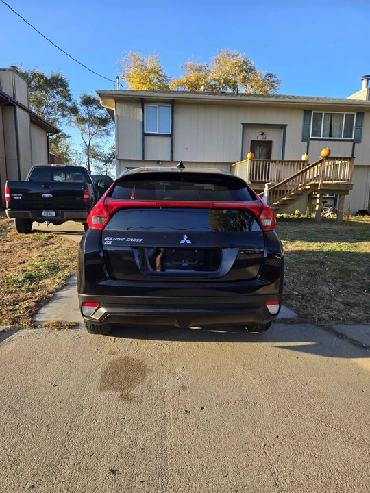 2020 Mitsubishi Eclipse Cross - Image 2 of 8
