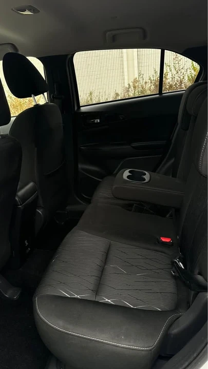 2020 Mitsubishi Eclipse Cross - Image 9 of 19