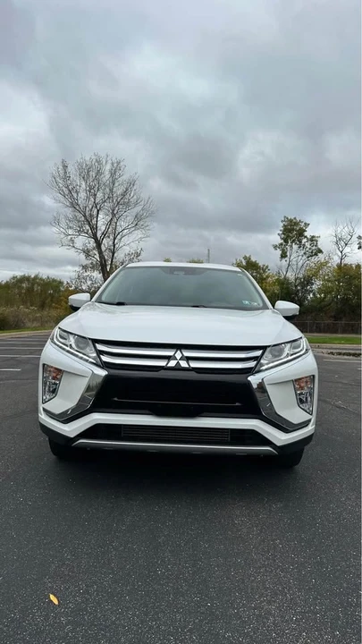 2020 Mitsubishi Eclipse Cross - Image 2 of 19