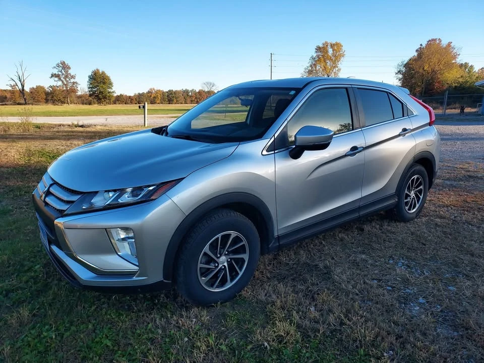 2020 Mitsubishi Eclipse Cross - Image 3 of 14