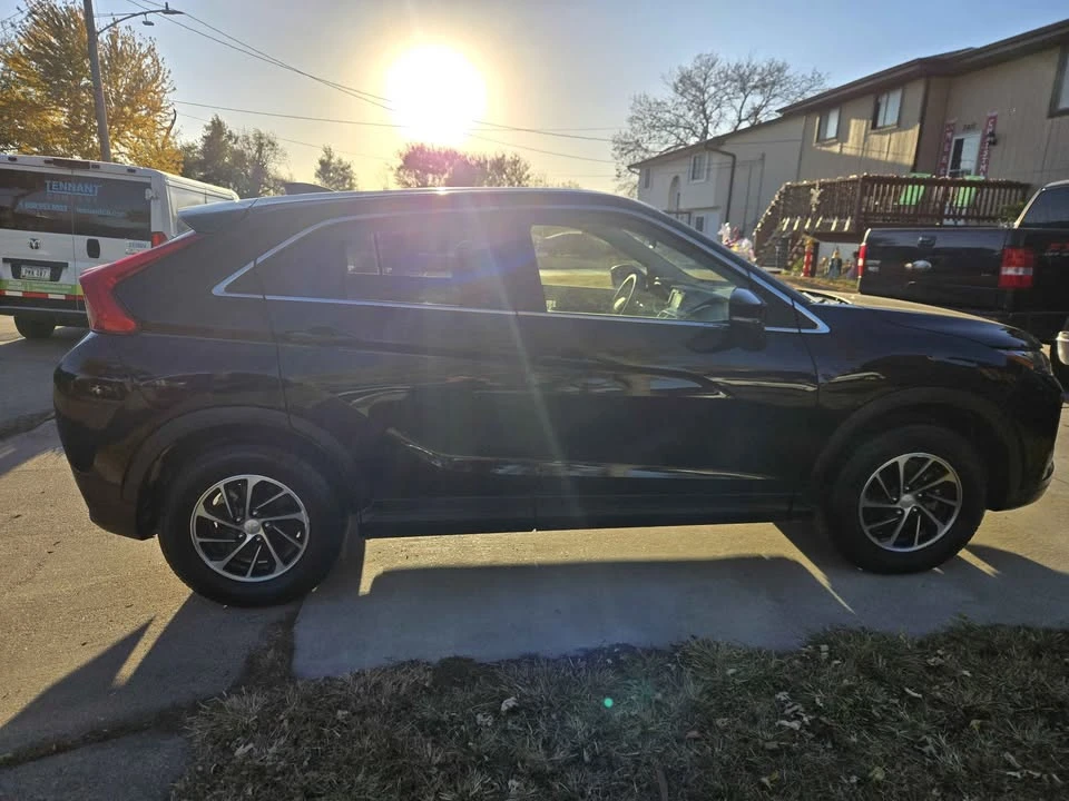 2020 Mitsubishi Eclipse Cross - Image 3 of 8