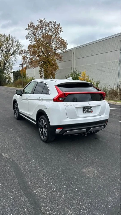 2020 Mitsubishi Eclipse Cross - Image 4 of 19