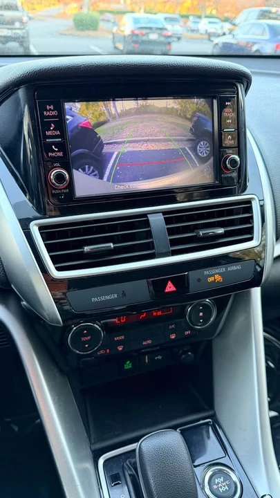 2020 Mitsubishi Eclipse Cross - Image 10 of 12