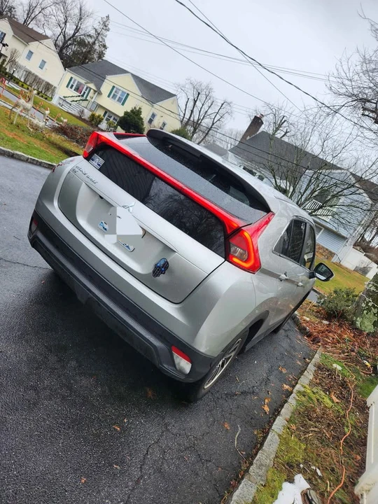 2020 Mitsubishi Eclipse Cross - Image 2 of 13