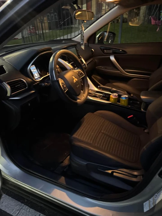 2020 Mitsubishi Eclipse Cross - Image 2 of 5