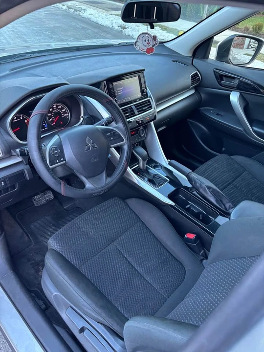 2020 Mitsubishi Eclipse Cross - Image 11 of 14
