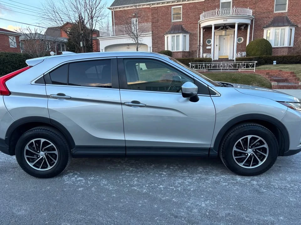 2020 Mitsubishi Eclipse Cross - Image 5 of 14