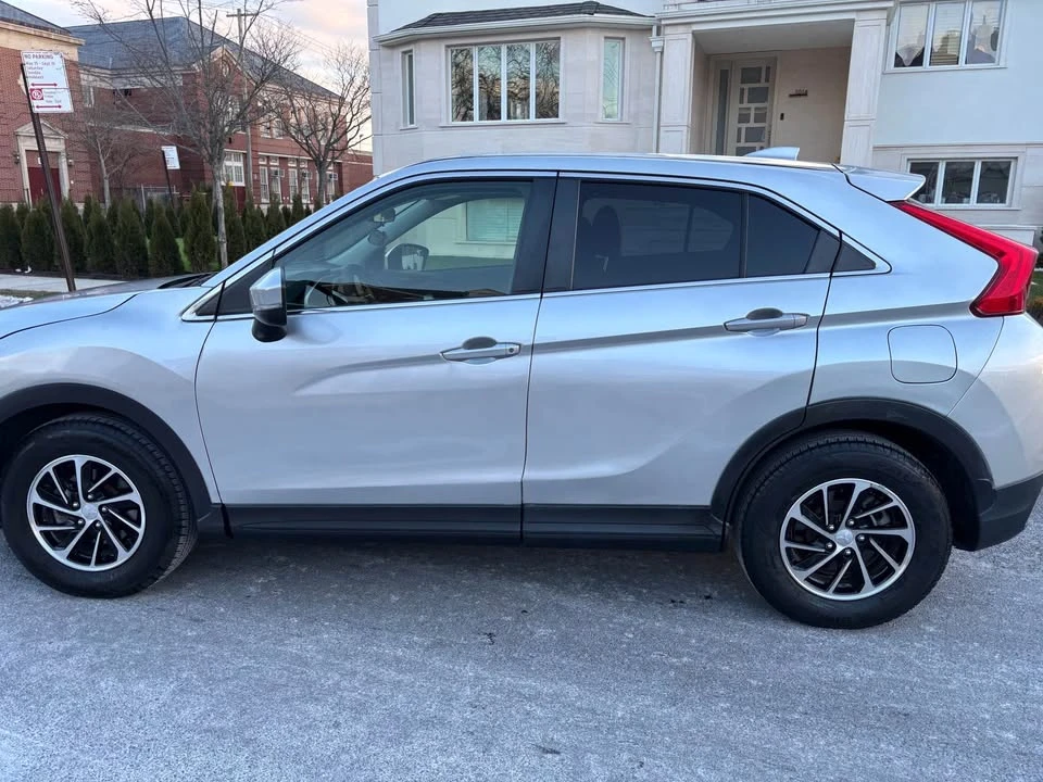 2020 Mitsubishi Eclipse Cross - Image 9 of 14