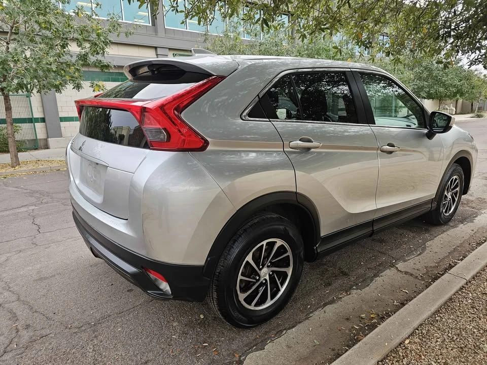 2020 Mitsubishi Eclipse Cross - Image 3 of 16