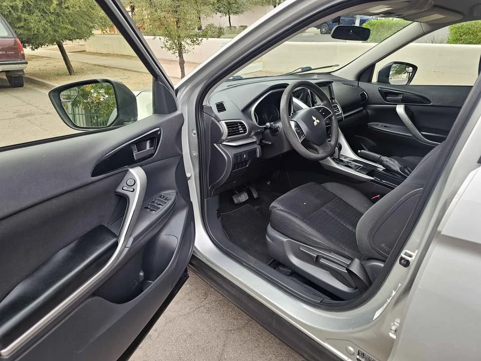 2020 Mitsubishi Eclipse Cross - Image 9 of 16