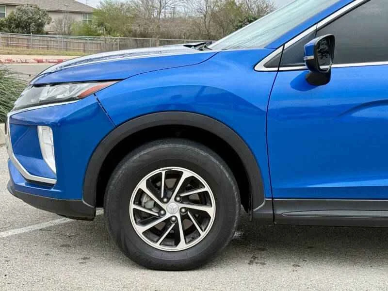 2020 Mitsubishi Eclipse Cross - Image 4 of 15