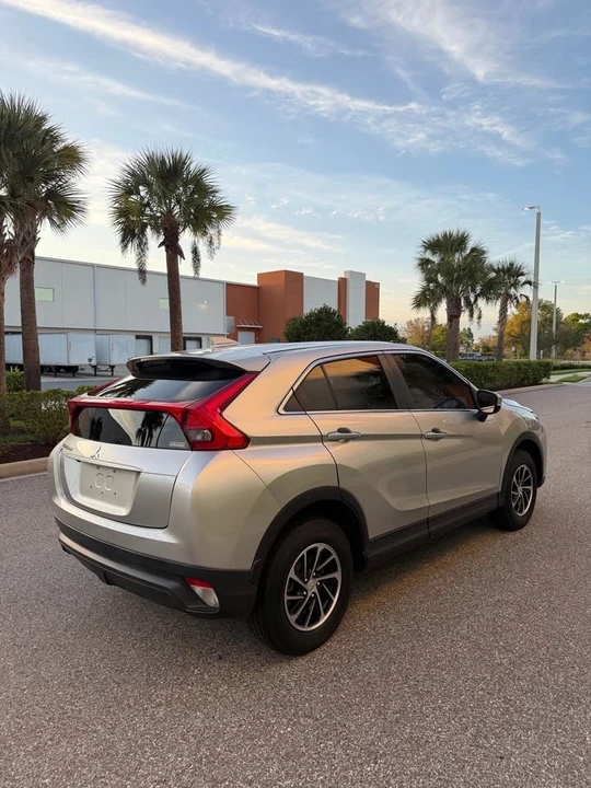 2020 Mitsubishi Eclipse Cross - Image 4 of 9