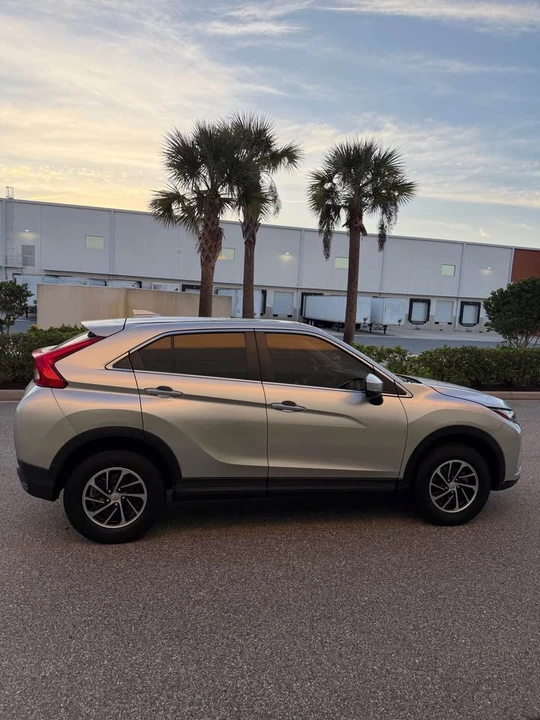 2020 Mitsubishi Eclipse Cross - Image 5 of 9