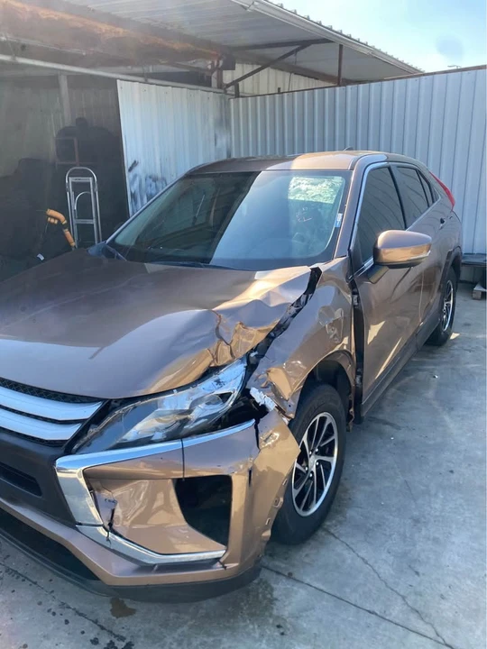 2020 Mitsubishi Eclipse Cross - Image 2 of 9