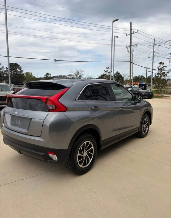 2020 Mitsubishi Eclipse Cross - Image 4 of 18