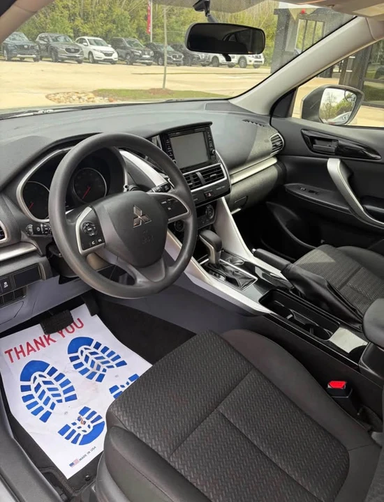 2020 Mitsubishi Eclipse Cross - Image 8 of 18
