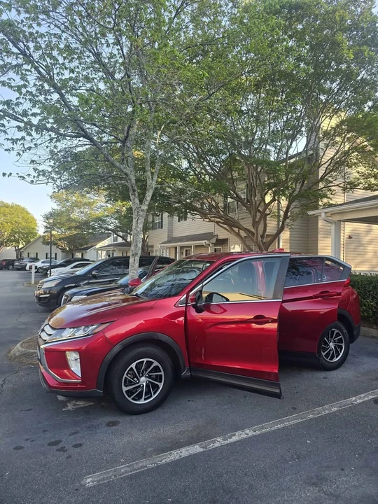 2020 Mitsubishi Eclipse Cross - Image 2 of 8