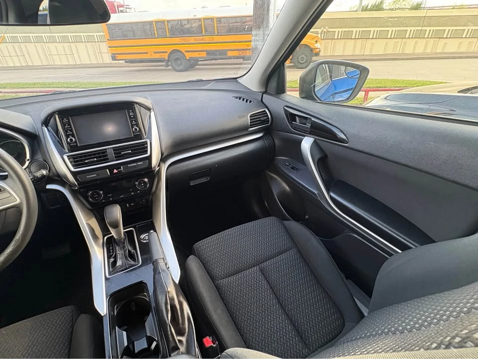 2020 Mitsubishi Eclipse Cross - Image 9 of 15