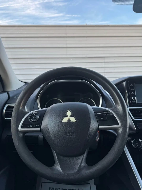 2020 Mitsubishi Eclipse Cross - Image 8 of 15
