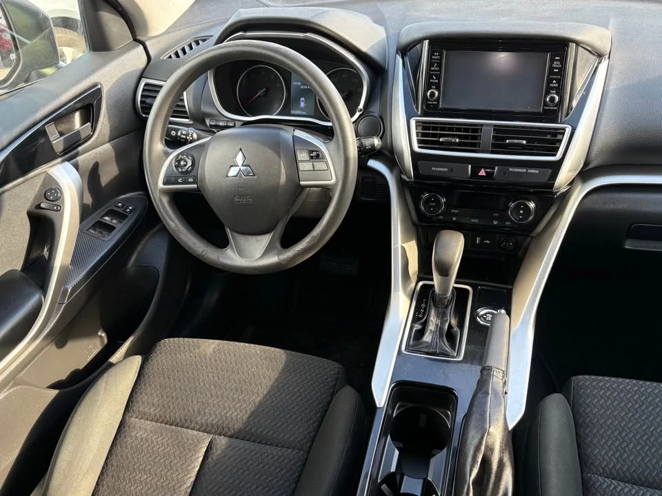 2020 Mitsubishi Eclipse Cross - Image 5 of 15
