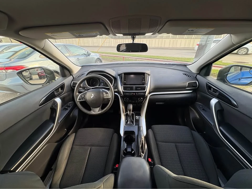 2020 Mitsubishi Eclipse Cross - Image 10 of 15