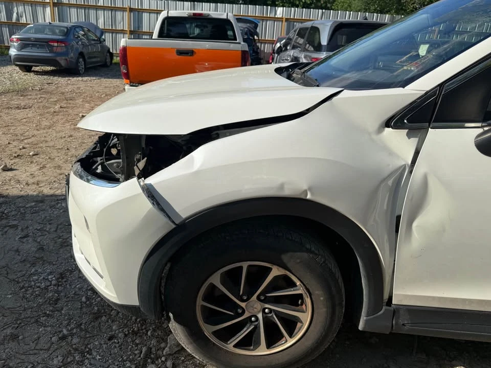 2020 Mitsubishi Eclipse Cross - Image 5 of 8