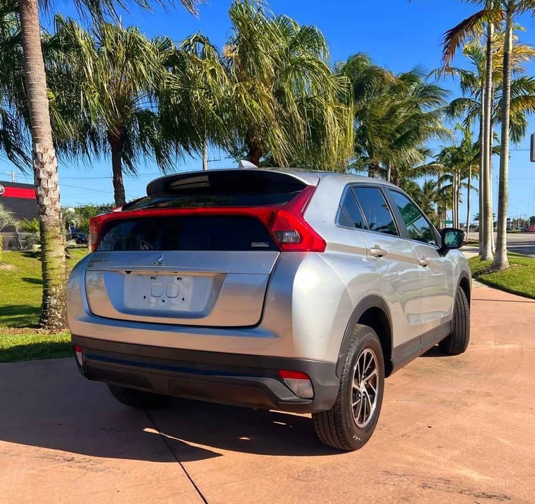 2020 Mitsubishi Eclipse Cross - Image 3 of 15