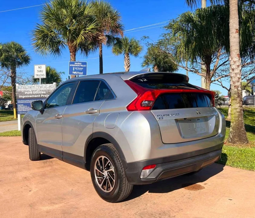 2020 Mitsubishi Eclipse Cross - Image 7 of 16